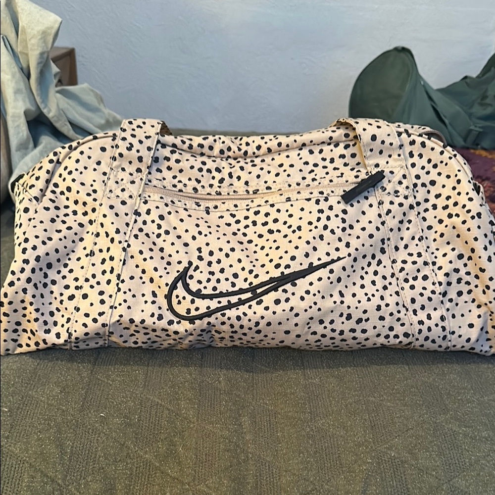 Nike Cream and Black Speckled Duffel Bag